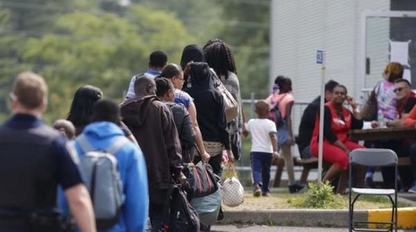 تقرير: كندا رحّلت آلاف الأجانب رغم جائحة «كوفيد – 19»