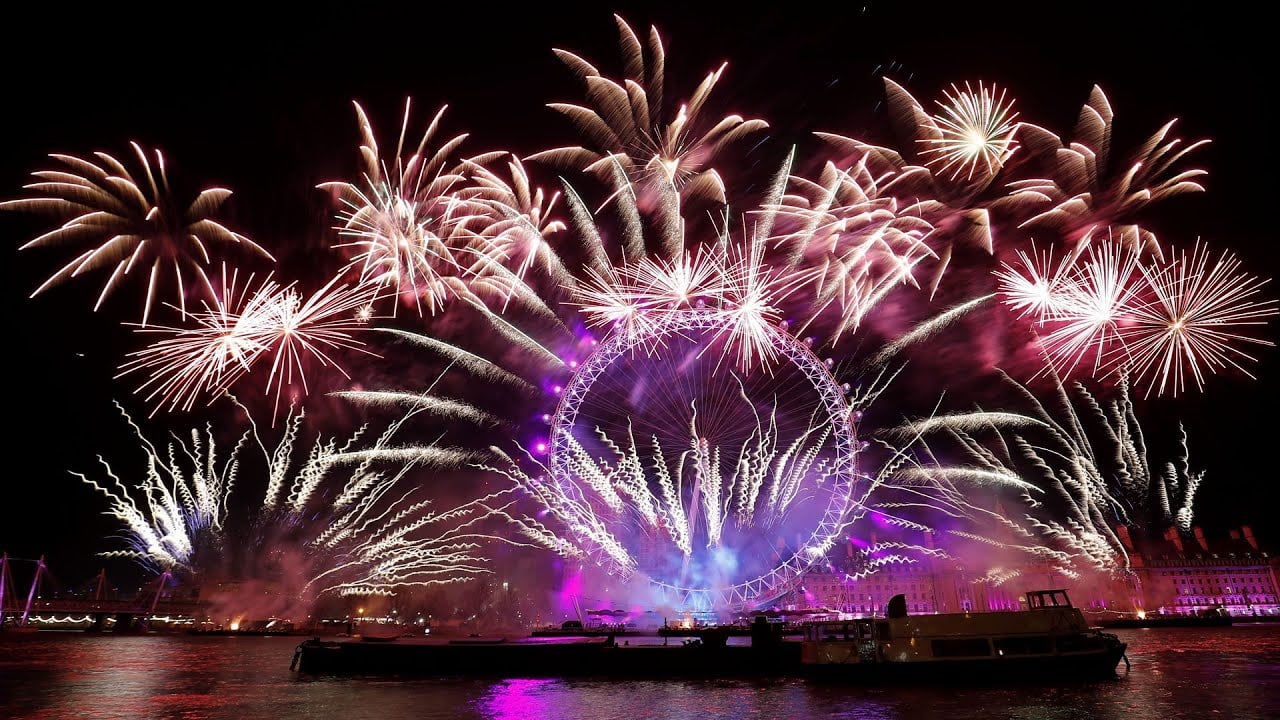 شاهد جميع الألعاب النارية في ليلة رأس السنة 2022 حول العالم