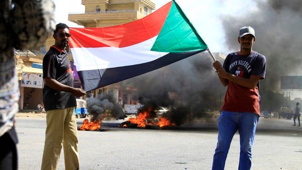 البوكس-نيوز-مظاهرات-في-السودان-والشرطة-تطلق-الغاز-المسيل.jpg