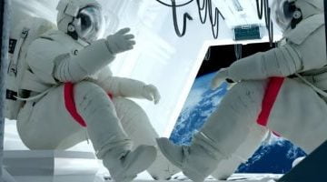 تكنولوجيا  – رائدان روسيان يخرجان إلى الفضاء لتركيب هوائى وحدة “زفيزدا” بالمحطة الدولية