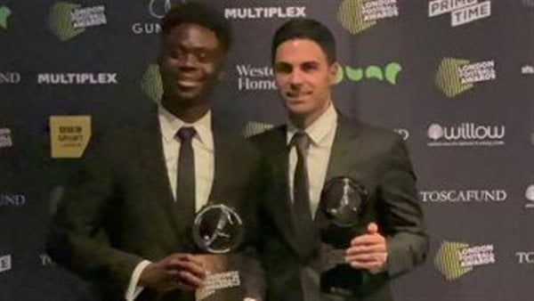 ميكيل أرتيتا مدرب آرسنال يفوز بجائزة أفضل مدرب من هيئة لندن لكرة القدم.