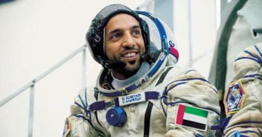 تكنولوجيا  – شاهد رائد الفضاء الإماراتى سلطان النيادى يمارس اليوجا فى الفضاء