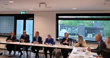رئيس اقتصادية قناة السويس يستعرض استراتيجية الوقود الأخضر أمام كبرى شركات هولندا – البوكس نيوز