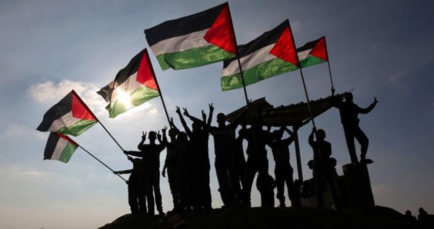 ردًّا على مسيرة الأعلام .. دعوات لرفع العلم الفلسطيني في كافة الساحات