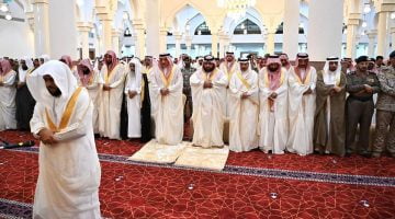 آل الشيخ يوجه بإقامة صلاة عيد الأضحى المبارك في جميع المساجد ولكن  باستثناءات – البوكس نيوز