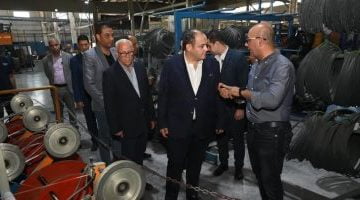 وزير الصناعة ومحافظ بورسعيد يتفقدان عددا من المصانع بجنوب بورسعيد – البوكس نيوز