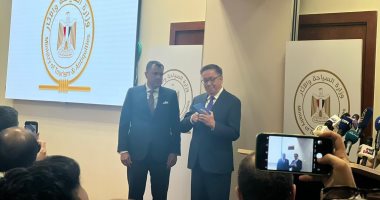 كازاخستان تمنح وزير السياحة والآثار المصرى وسام “شفاعة” – البوكس نيوز