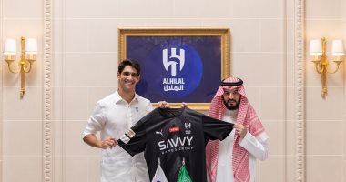 رياضة – صور توقيع ياسين بونو مع نادي الهلال السعودي رسميا