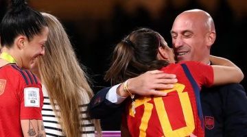 رياضة – فيفا يقرر إيقاف رئيس الاتحاد الإسباني 90 يومياً مؤقتاً بسبب أزمة القبلة
