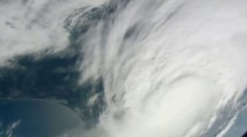 تكنولوجيا  – رواد الفضاء والأقمار الصناعية يتتبعون إعصار فلوريدا من المدار