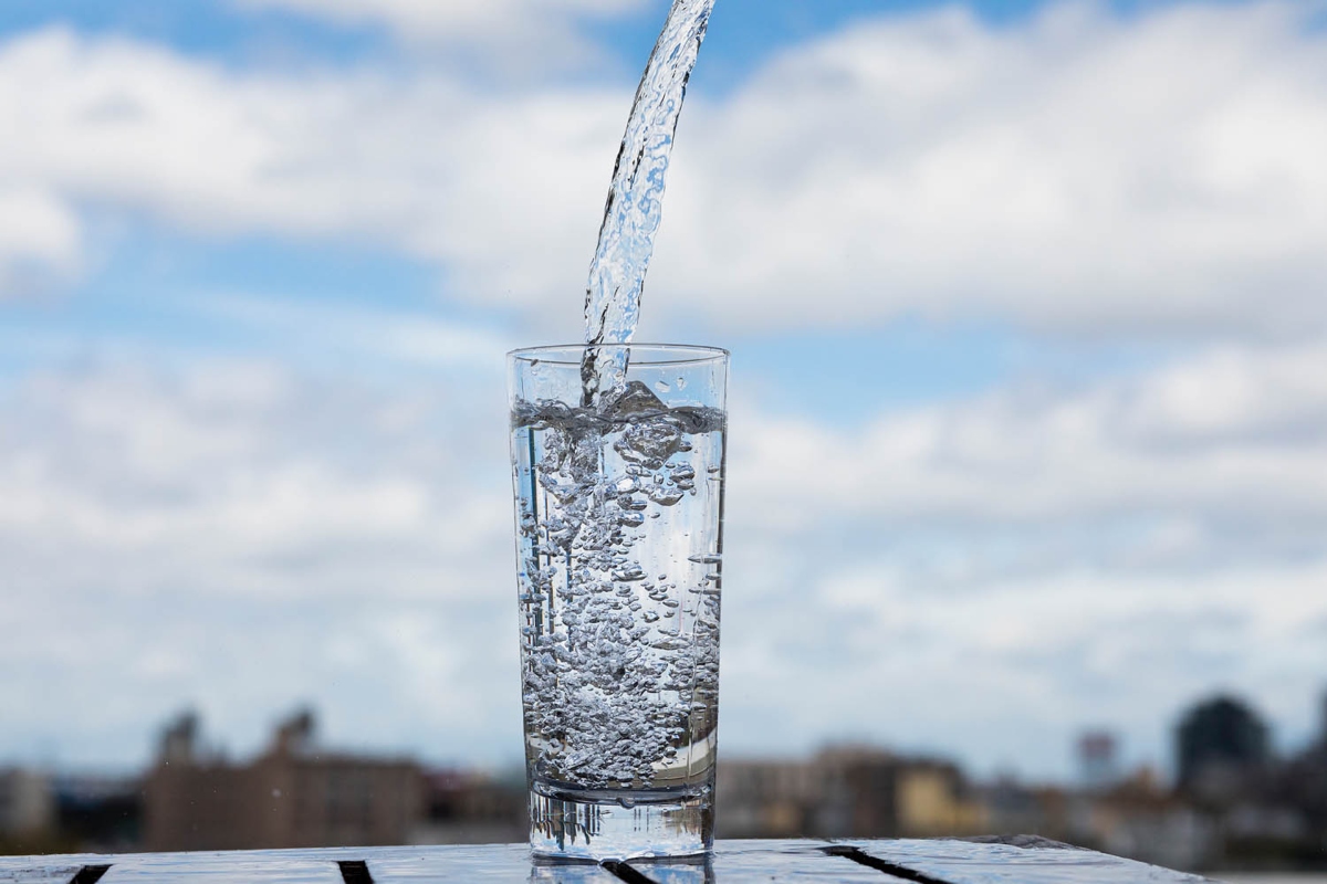 الان – هل شرب الماء في الطقس الحار أكثر من المعتاد مفيدًا؟ وما هي الكمية التي يجب شربها؟ – البوكس نيوز