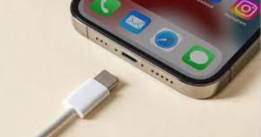 تكنولوجيا  – أبل تتخوف من غضب مستخدميها قبل طرح أيفون 15 بأيام بسبب منفذ USB-C