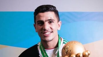 رياضة – يوسف عطال نجم الجزائر يتراجع عن دعم فلسطين بعد تهديدات بالطرد من فرنسا