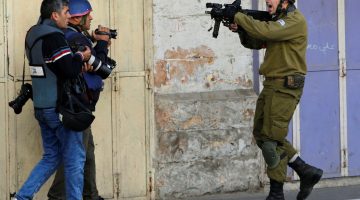 سجل طويل لإسكات صوت الحقيقة.. صحفيون في مرمى رصاص الاحتلال الإسرائيلي | أخبار – البوكس نيوز