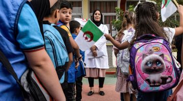 ما أسباب منع تدريس المنهاج الفرنسي بالجزائر؟ | ثقافة – البوكس نيوز