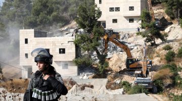 إسرائيل تهدم منزلا وتعتقل طفلا و6 فلسطينيين في مخيم الجلزون بالضفة الغربية | أخبار – البوكس نيوز