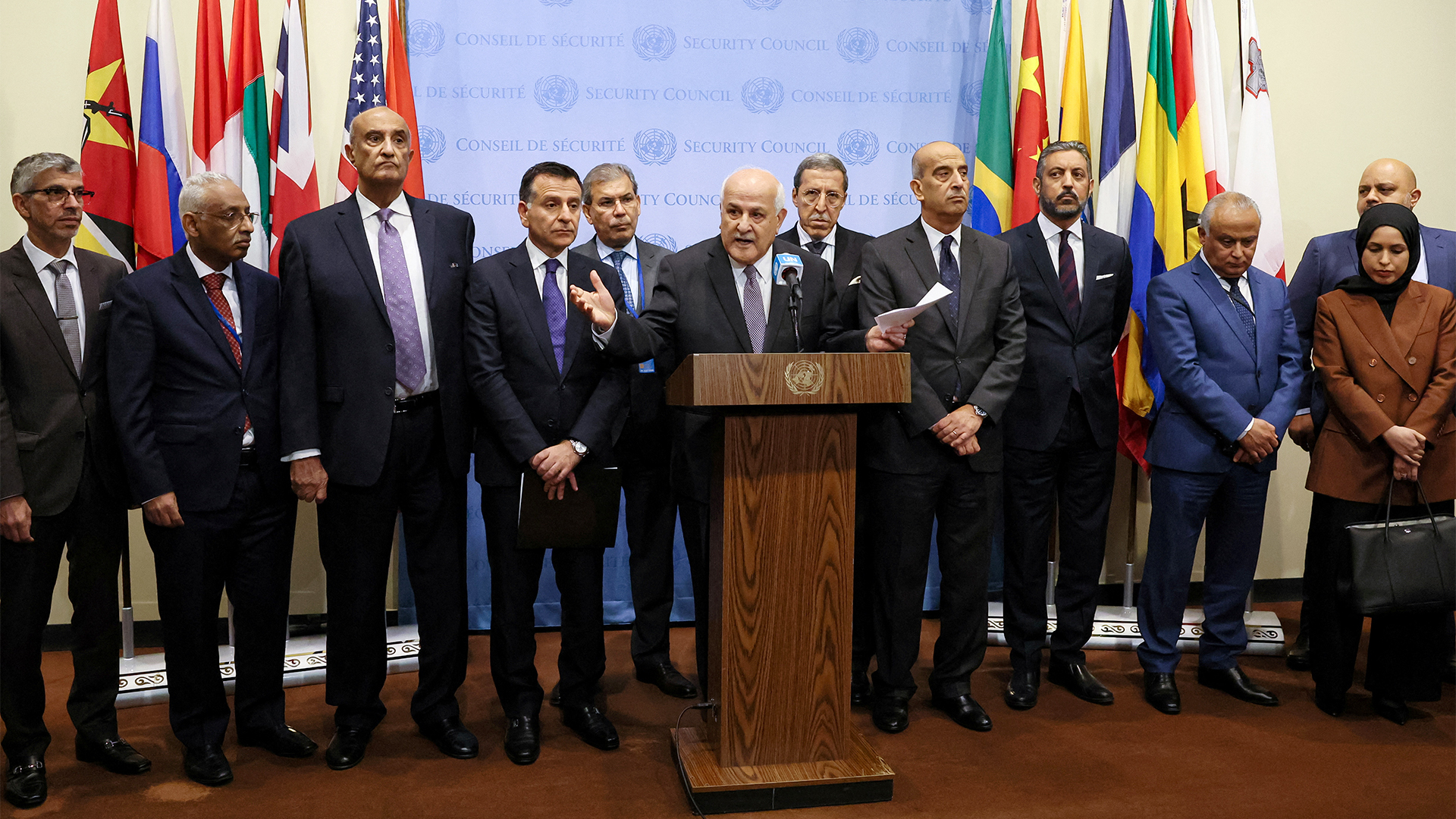 رياض منصور: السفراء العرب سيجتمعون بغوتيريش لحثه على العمل لوقف إطلاق النار بغزة | أخبار – البوكس نيوز