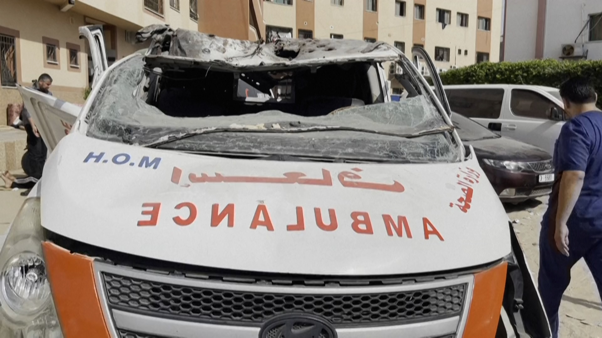 القصف وشح الوقود يهددان عمل سيارات الإسعاف في غزة | أخبار – البوكس نيوز