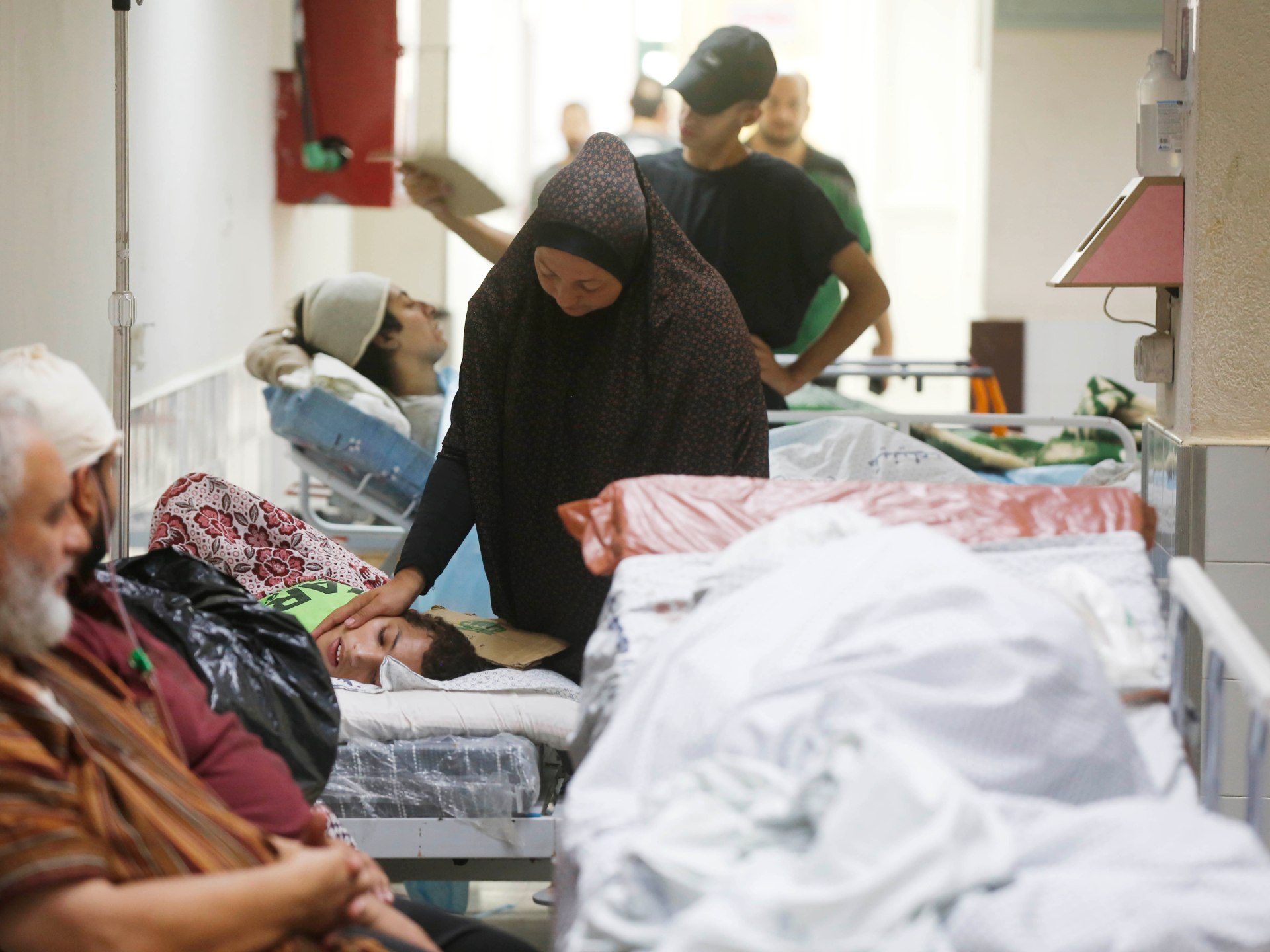 آلاف الجرحى ينتظرون الخروج من غزة ومستشفيات القطاع تحتضر | أخبار – البوكس نيوز