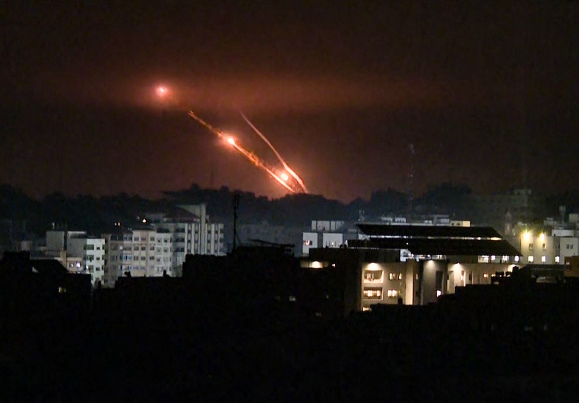 محلل إسرائيلي: 5 أسباب تُمكّن حماس من الاستمرار بإطلاق الصواريخ | أخبار – البوكس نيوز
