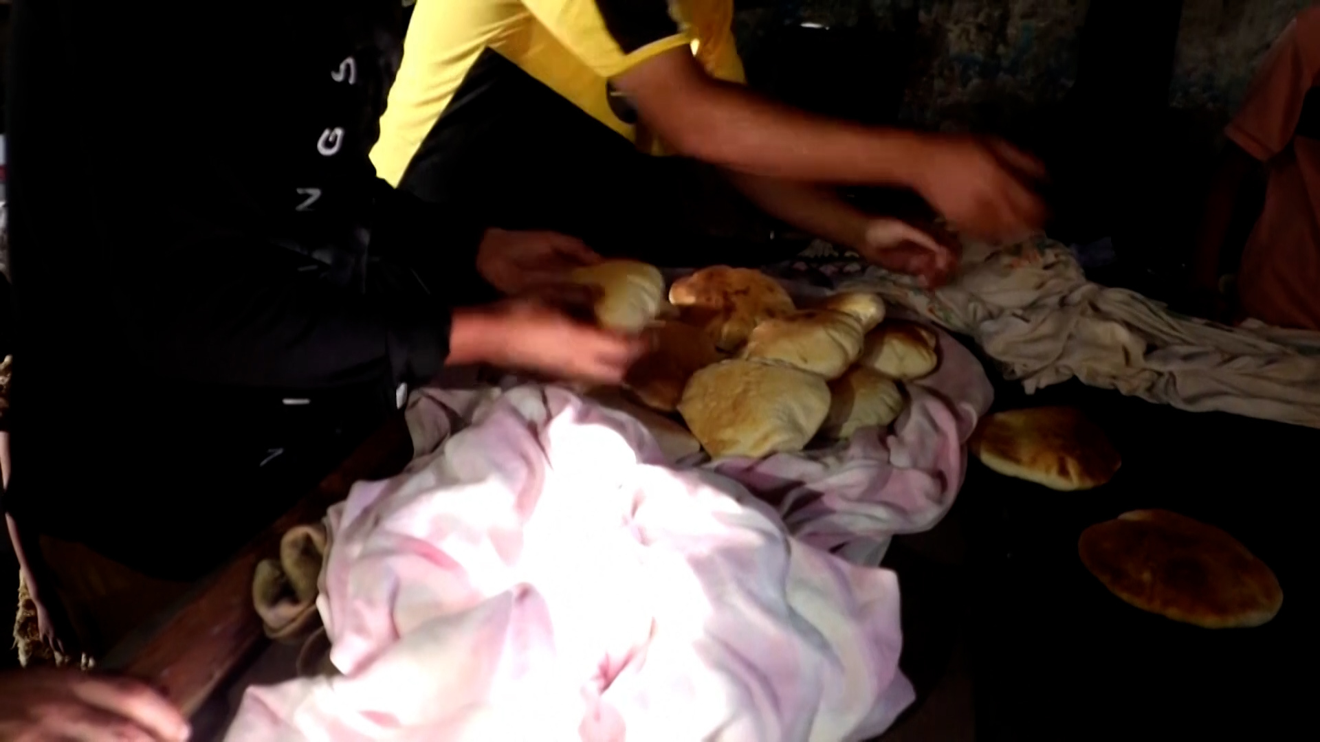 أزمة خبز خانقة سبّبتها الحرب الإسرائيلية على غزة | أخبار – البوكس نيوز