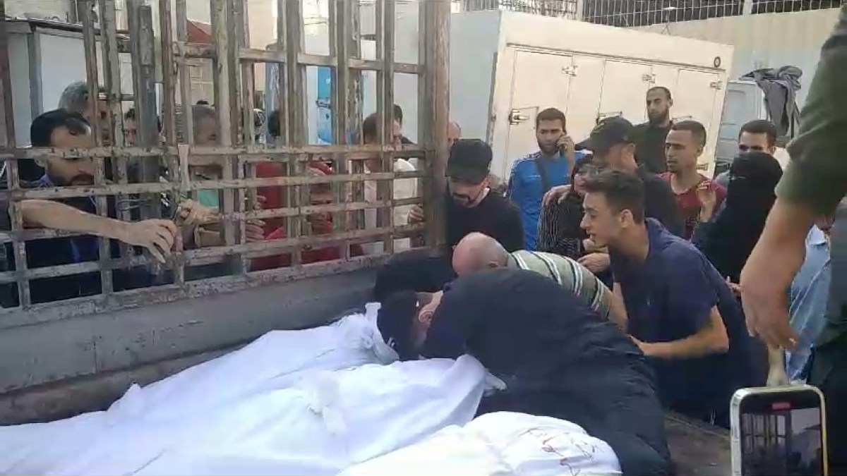 الوداع الأخير.. مشهد يومي مألوف في مستشفيات غزة | سياسة – البوكس نيوز