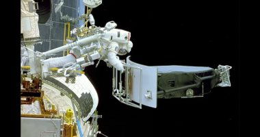 تكنولوجيا  – كيف تمكن رواد الفضاء من إنقاذ تلسكوب هابل الفضائى قبل 30 عاما؟