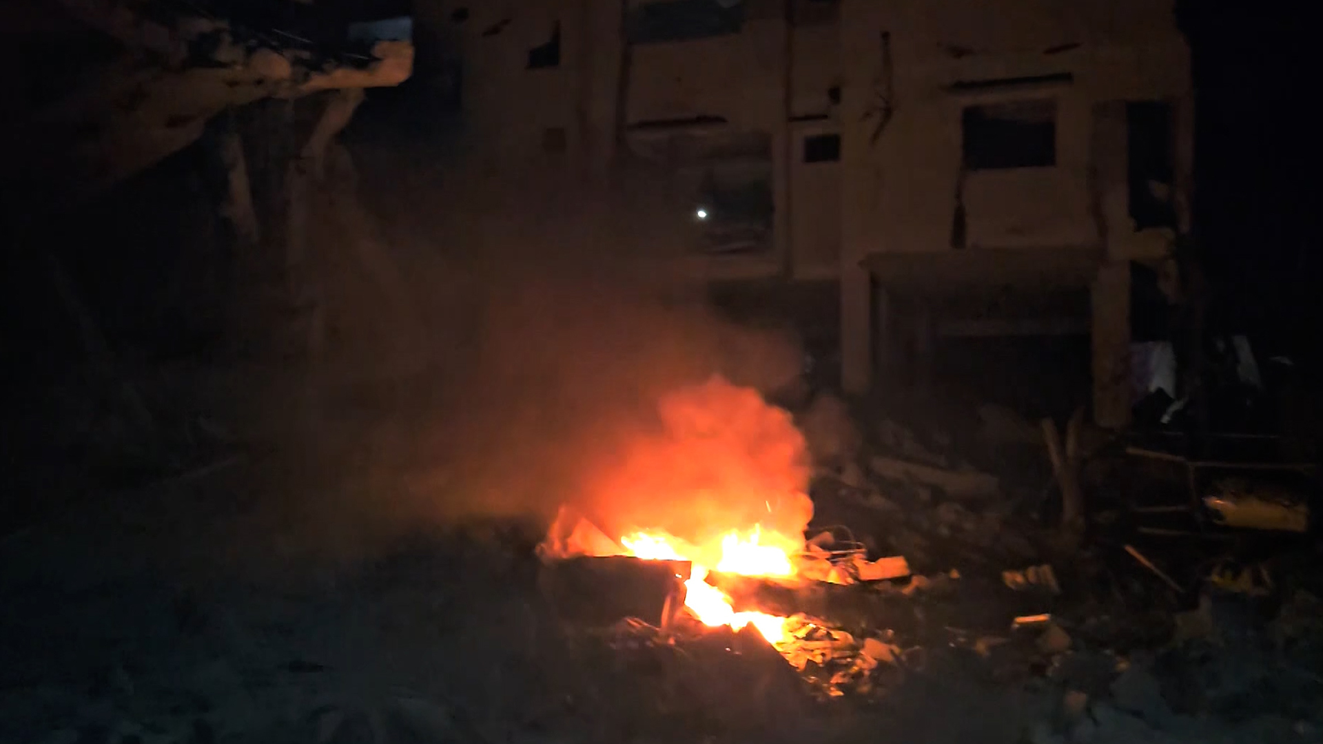 شاهد.. الاحتلال يقصف منزل عائلة أبو عطوان بمخيم النصيرات للمرة الثانية | البرامج – البوكس نيوز