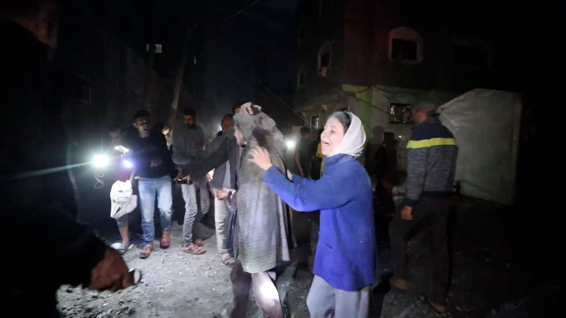عشرات الشهداء بمجزرة إسرائيلية مروعة بمخيم المغازي | أخبار – البوكس نيوز
