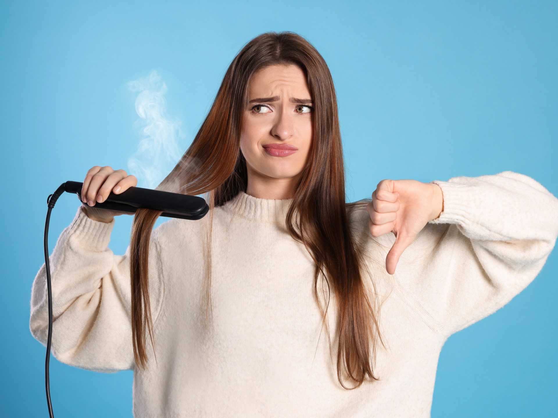 لماذا عليكِ التوقف عن دهن السليكون لحماية شعركِ من الحرارة؟ | مرأة – البوكس نيوز