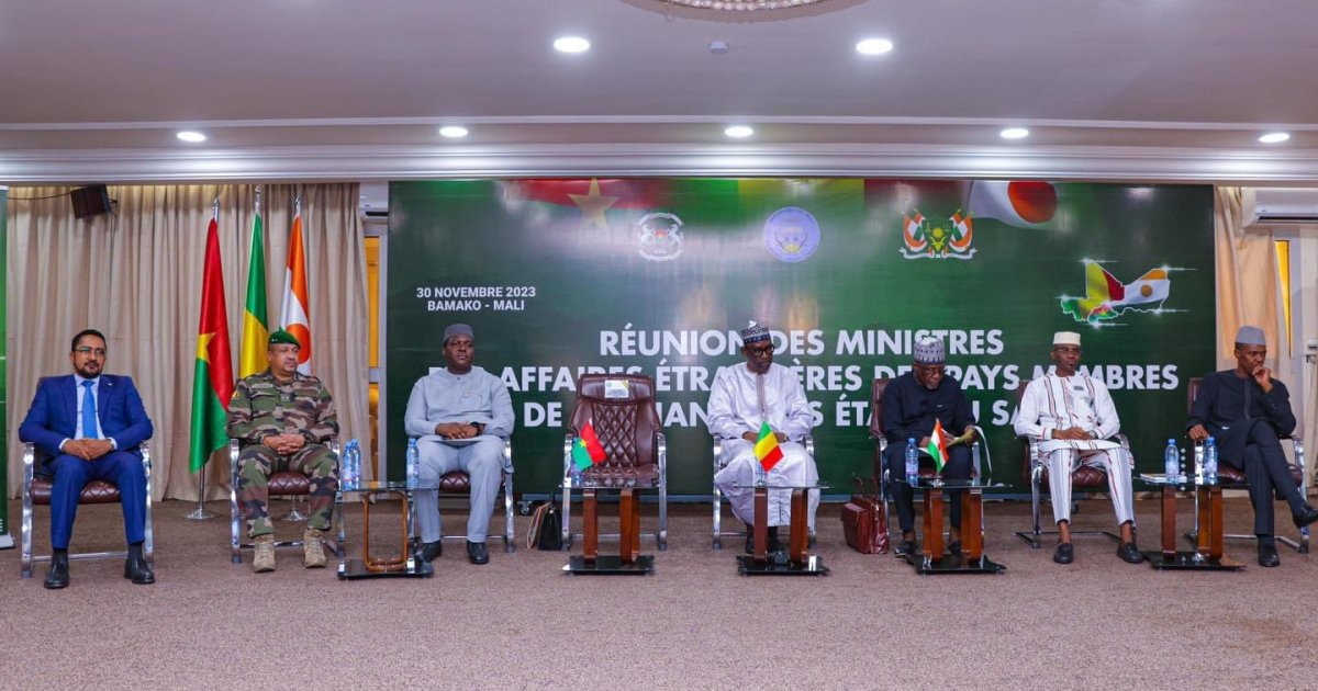 وزراء خارجية مالي والنيجر وبوركينا فاسو يوصون بإنشاء اتحاد كونفدرالي | أخبار – البوكس نيوز