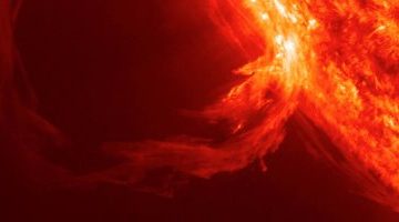 تكنولوجيا  – كيف تحدث العواصف الشمسية ولماذا تهدد كوكب الأرض؟
