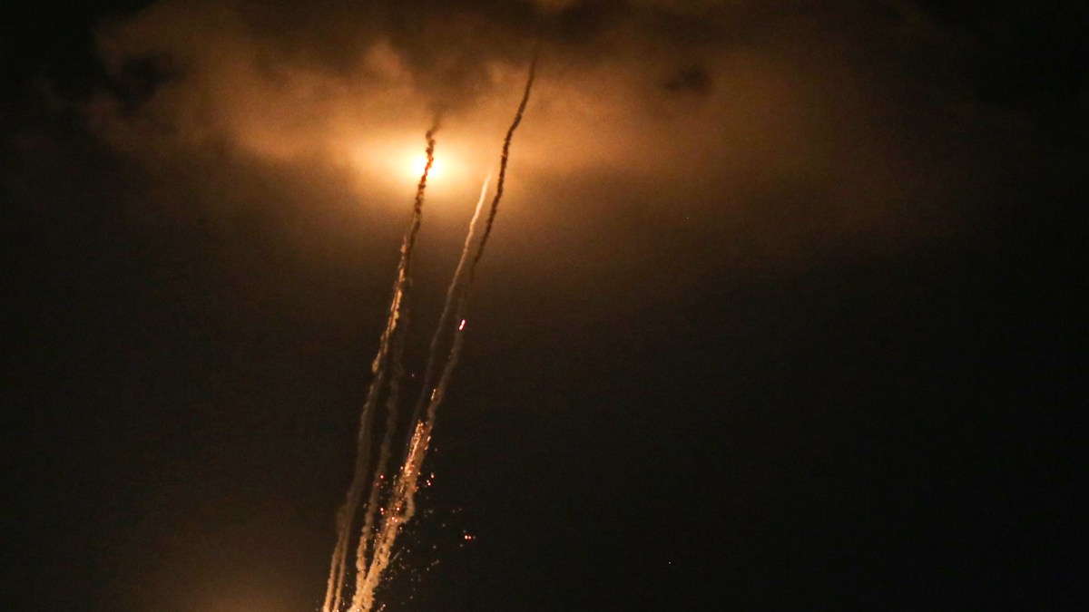 بعد 94 يوما من العدوان كتائب القسام تقصف تل أبيب برشقة صاروخية | أخبار – البوكس نيوز