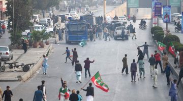 الشرطة الباكستانية تعتقل متظاهرين داعمين لعمران خان مع اقتراب الانتخابات | أخبار – البوكس نيوز