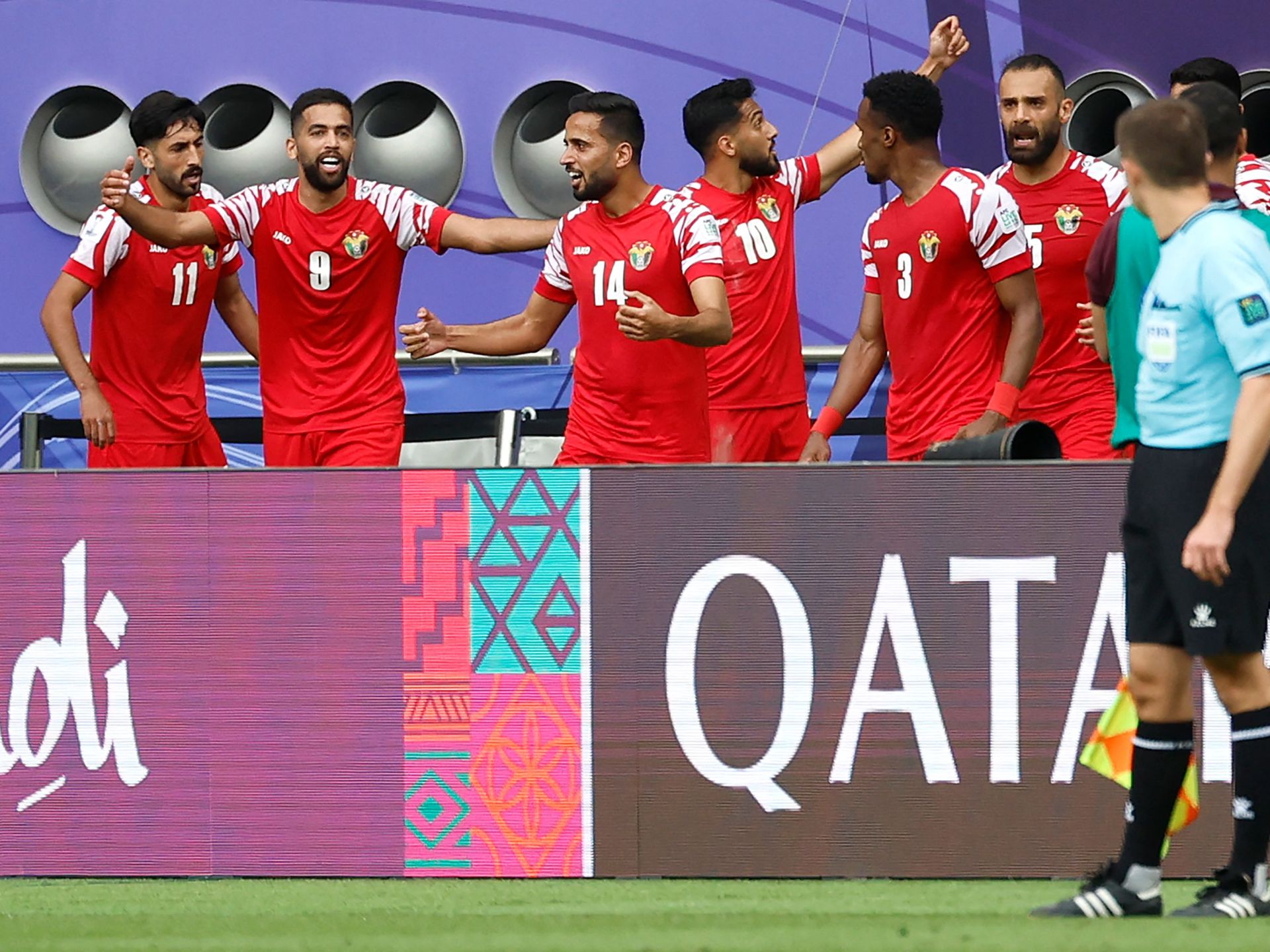 شاهد.. الأردن يتأهل لربع نهائي كأس آسيا بعد فوز مثير على العراق – البوكس نيوز