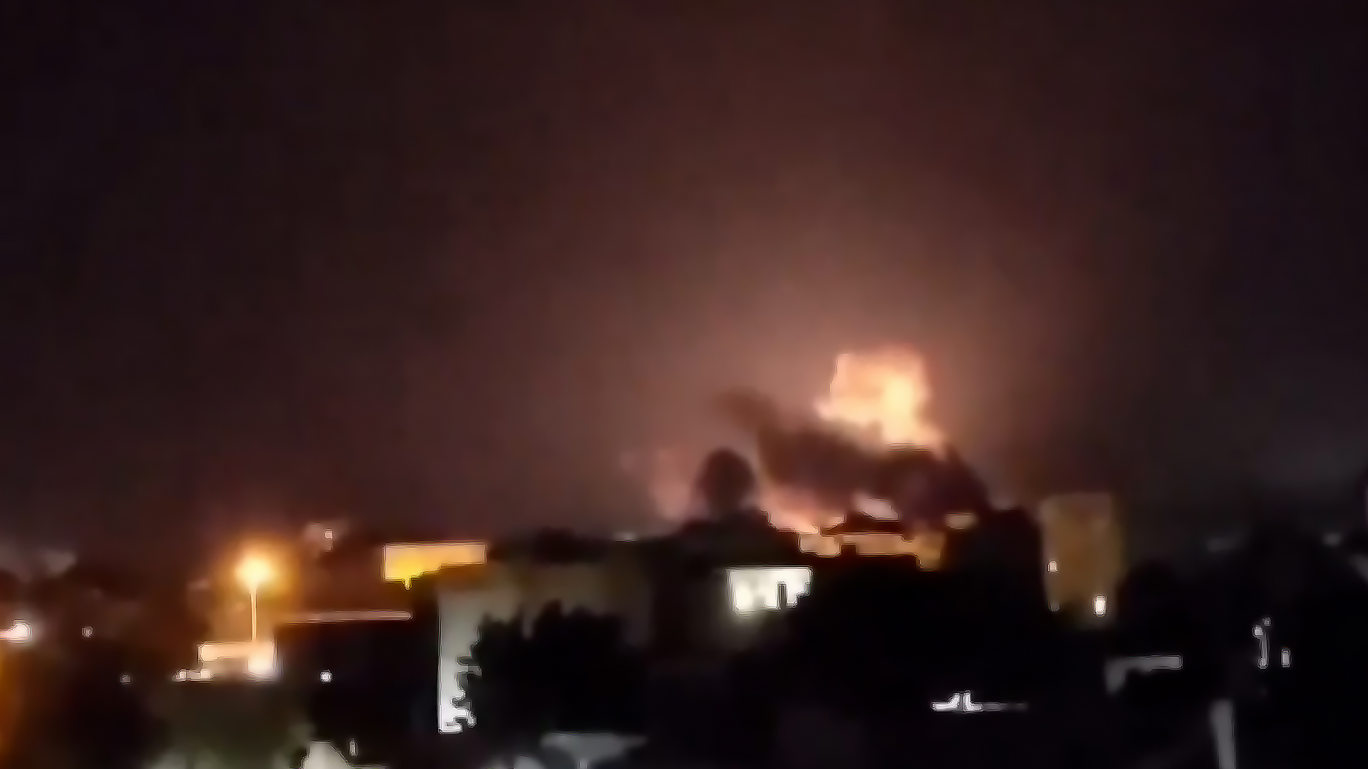 شاهد.. انفجارات بالعاصمة اليمنية إثر قصف جوي أميركي بريطاني | البرامج – البوكس نيوز