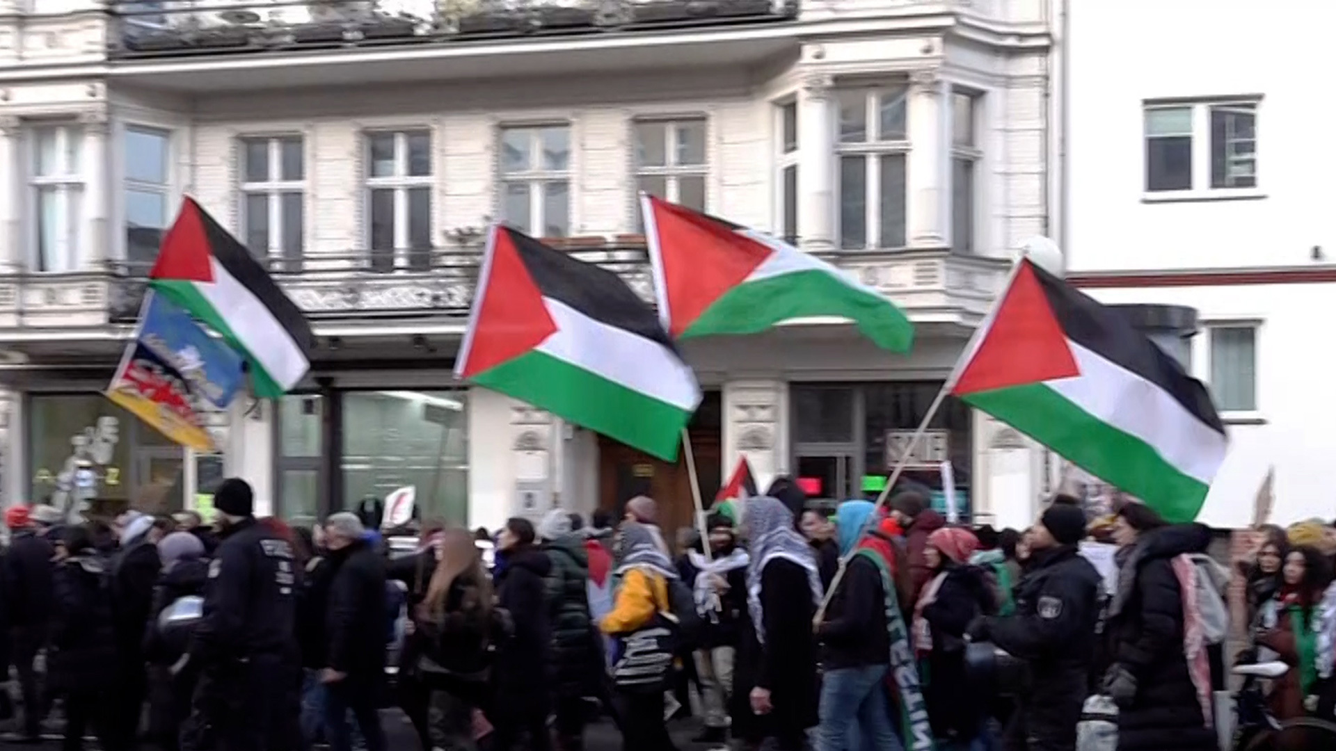 الآلاف يتظاهرون في برلين لوقف العدوان على غزة | البرامج – البوكس نيوز