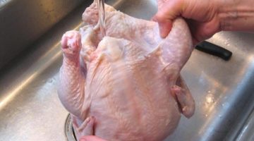 أضرار غسل الدجاج والكبدة بالماء قبل الطهي لهذا السبب الخطيرة اعرف الطريقة الصحيحة لغسلها