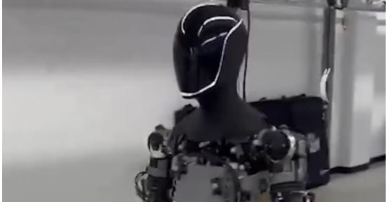 تكنولوجيا  – روبوت تسلا المخيف Optimus فى نزهة حول المصنع.. صور