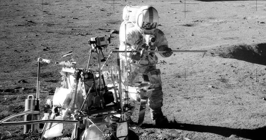 تكنولوجيا  – زى النهاردة.. رائد فضاء لعب الجولف على القمر منذ أكثر من 50 عاما
