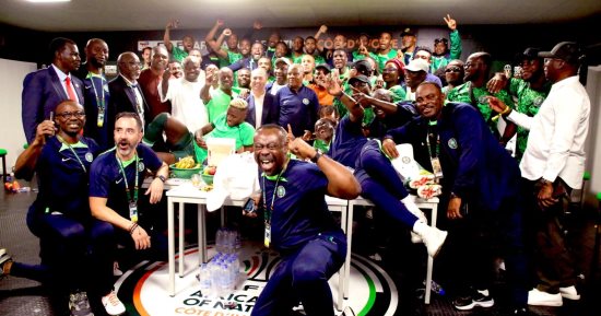 رياضة – حكومة نيجيريا تعد النسور بمكافآت مالية كبيرة قبل نهائى كأس أمم أفريقيا