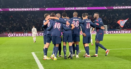 رياضة – باريس سان جيرمان يبتعد بصدارة الدوري الفرنسي بثلاثية ضد ليل
