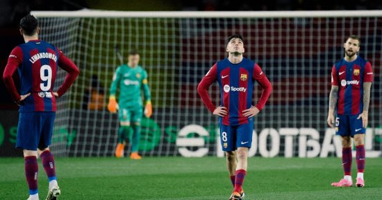 رياضة – برشلونة يتعادل مع غرناطة 3-3 في مباراة مثيرة بالدوري الإسباني