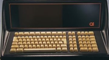 تكنولوجيا  – اكتشاف جهازى كمبيوتر يعود إصدارهما إلى أكثر من 50 عاما