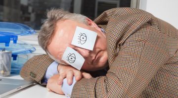 فوائد النوم خلال ساعات العمل والدراسة | أسلوب حياة – البوكس نيوز