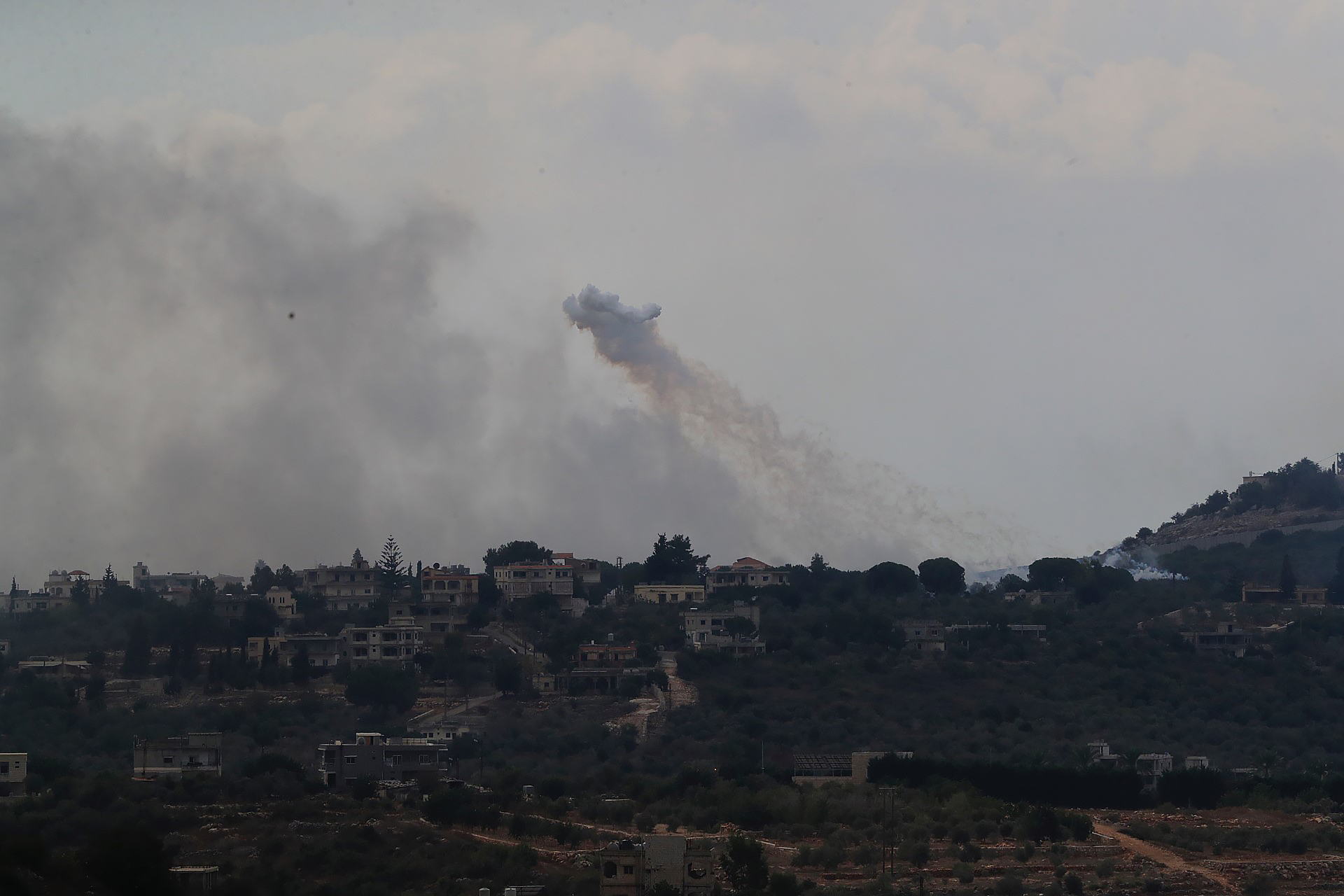 إسرائيل: هاجمنا 50 هدفا لحزب الله في سوريا وآلافا بلبنان | أخبار – البوكس نيوز