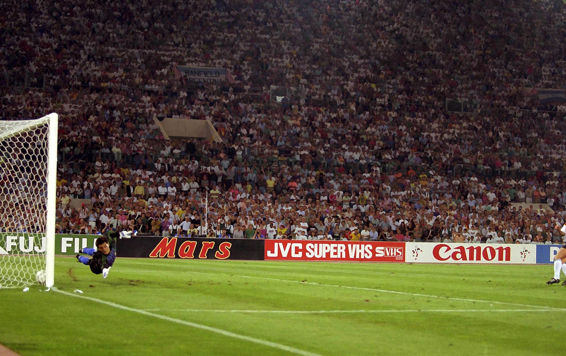 وفاة مفاجئة للألماني بريمه مسجل هدف الفوز في نهائي مونديال 1990 | رياضة – البوكس نيوز