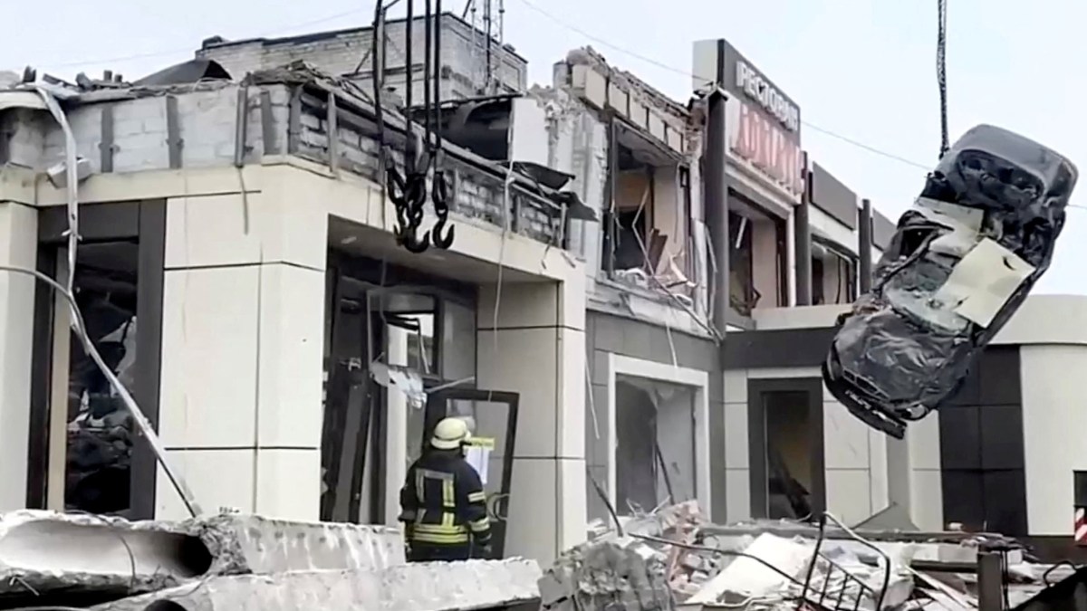 قصف أوكراني يوقع 20 قتيلا بلوغانسك وروسيا تعلن إسقاط 7 مسيّرات | أخبار – البوكس نيوز