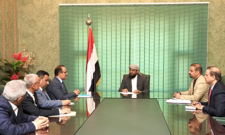 المحرمي يلتقي وزير ووكلاء الصحة لمناقشة سبل تحسين القطاع الصحي
