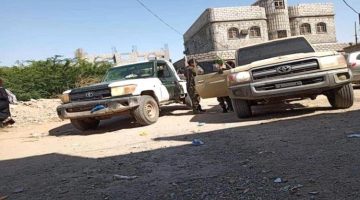 عصابة تتبع مليشيات الحوثي ترغم مواطن التنازل عن منزله وسيارته بقوة السلاح